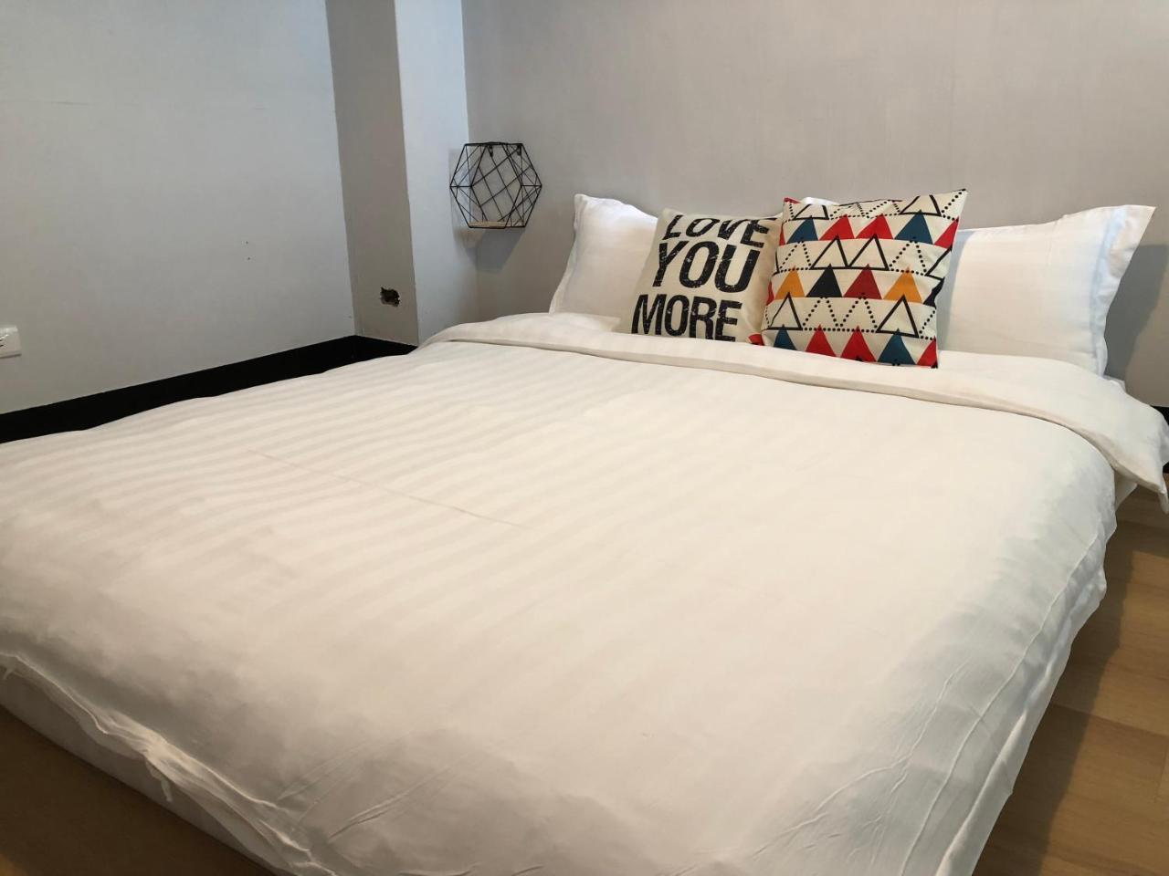 湘品旅館xiang Pin Hotel-有人旅宿東大門夜市湘品館-無電梯無電視 訂房後請注意訊息加line聯繫我 Hualien Eksteriør bilde